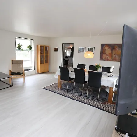 Helårshus Kun 350 M Fra Vesterhavet Sj1040 Feriehus *